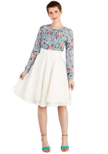 Moon Collection Essential Elegance Skirt In White