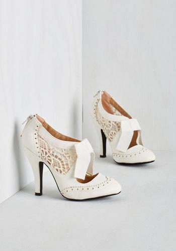 Dolcebymojomoxy The List Goes Awe And On Heel
