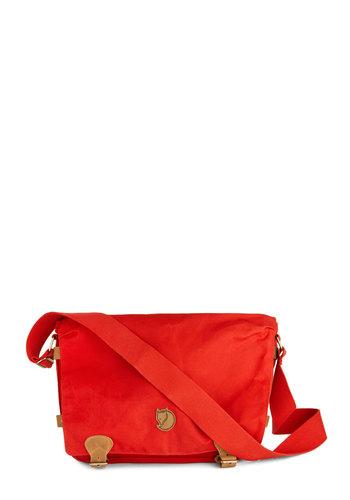 Intrepid Traveler Bag In Red