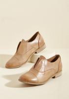 Modcloth Modern Maven Leather Oxford Flat In 6.5