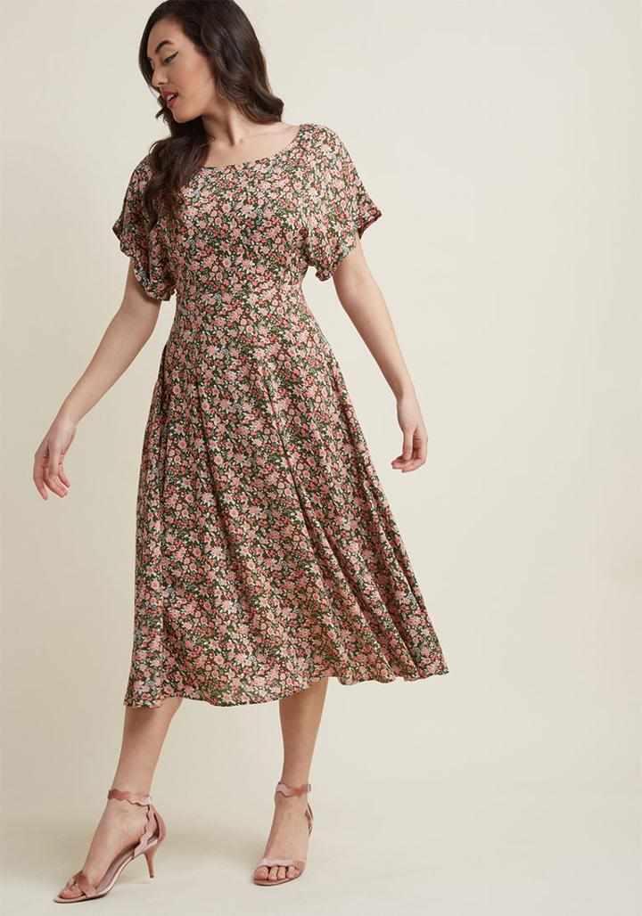 Collectif Collectif Motivated To Amaze Midi Dress In Floral In 20 (uk)