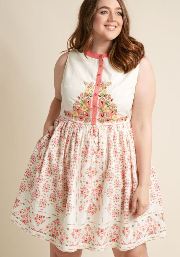 Modcloth A Conversation Masterpiece A-line Dress In Eggshell In 1x