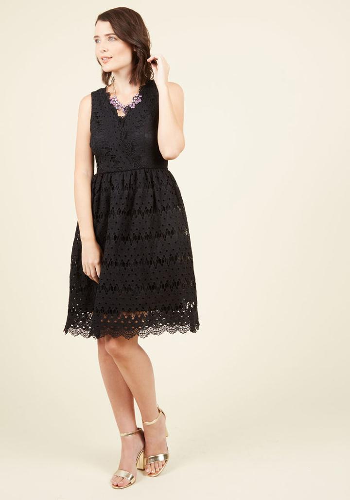 Modcloth Stately Satisfaction Lace Dress In Noir In Xxl
