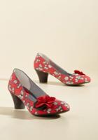  Rosette For Life Heel In Magenta In 41