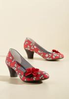  Rosette For Life Heel In Magenta In 37