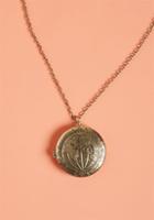 Zamn1543 This Antiqued Gold Necklace Is A Piece That Will Be Loved The World Over! The Map-printed Pendant Of This Alluring Accessory Secretly Serves As A Magnet-closed Locket, Which Is Perfect For Stowing Tiny Trinkets You May Discover On Your Sojourns.
