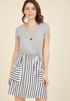  Comings And Easygoings Twofer Dress In Navy Stripes In Xs