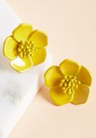 Modcloth Prettiest Petals Earrings In Yellow