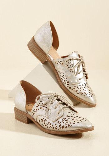  Skip-top Shape Oxford Flat In Cutouts In 10