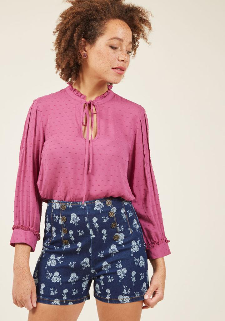 Modcloth Buttoned High-waisted Denim Shorts In Xs