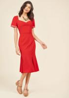  Peeks Of Personality Sheath Dress In L