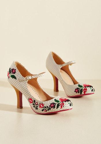 Banned Sass With Flying Colors Heel In Ivory