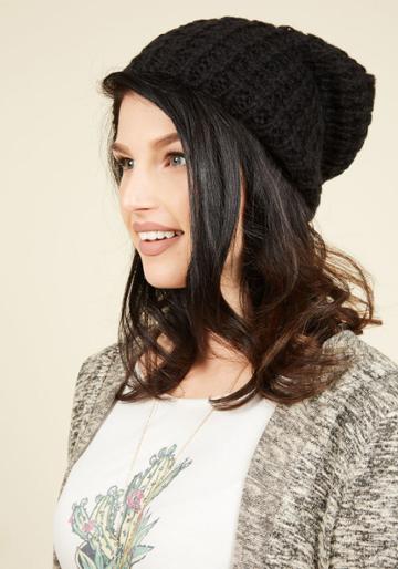 Modcloth Beignet Or Nay Hat In Black