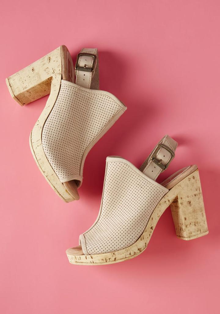 Modcloth Vacay Vogue Suede Platform Heel In 10