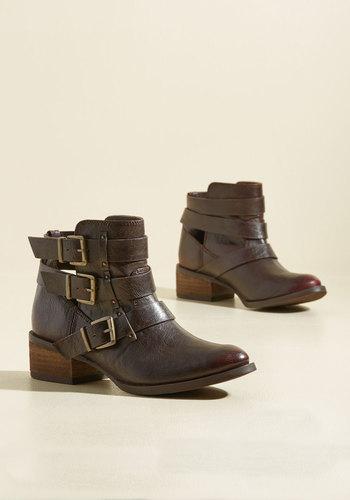  Buckle Under Leisure Bootie In 8