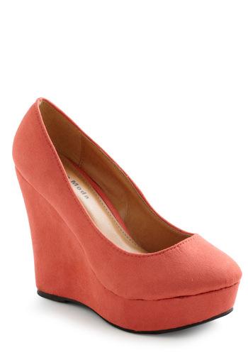 Modcloth Cameo So Cute Wedge In Coral
