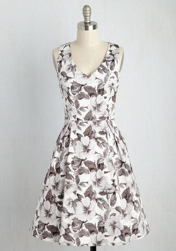  Fabulously Established Floral Dress In Monochrome In Xxs