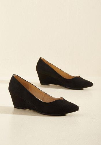  Light On Your Feat Wedge In Black In 6