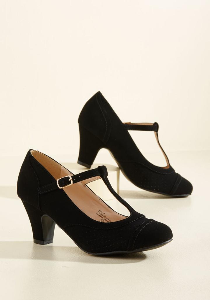 Modcloth Pretty Little Hire Heel In Noir In 7