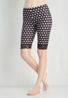  Across Town Shorts In Black Dots In S/m