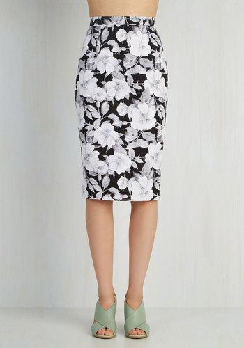 Glamorous Sketched Vignettes Skirt