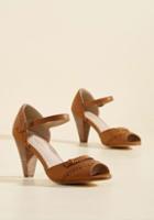  Wingtips And Tricks Peep Toe Heel In Caramel In 6