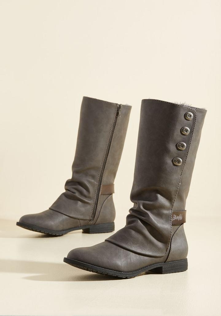 Blowfish Two Romps Make A Right Boot