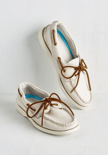 Wolverineworldwidesperrytopsider Dock Is Chic Loafer