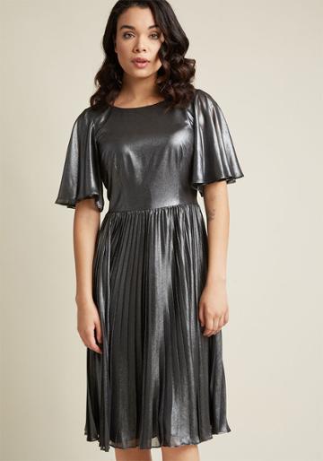 Adriannapapell Adrianna Papell Metallic Pleated Dress In 14