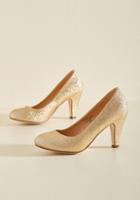  In A Classic Of Its Own Heel In Gold Sparkle In 8.5