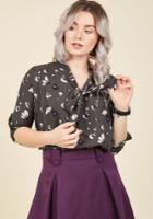  Careerist And Dearest Floral Top In Grey In Xs