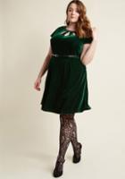 Modcloth Tri-keyhole A-line Dress In Emerald In 3x