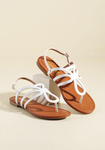  Uniquely Yours Sandal In Blanc In 7