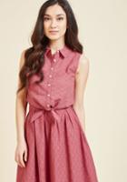 Modcloth Pros And Convertibles Button-up Top In Brick