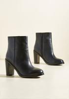  Gossip Leather Boot In Black In 8.5