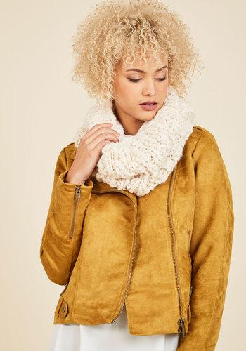  Cozy Proclivity Circle Scarf In Vanilla