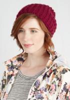 Modcloth Beignet Or Nay Hat In Cranberry