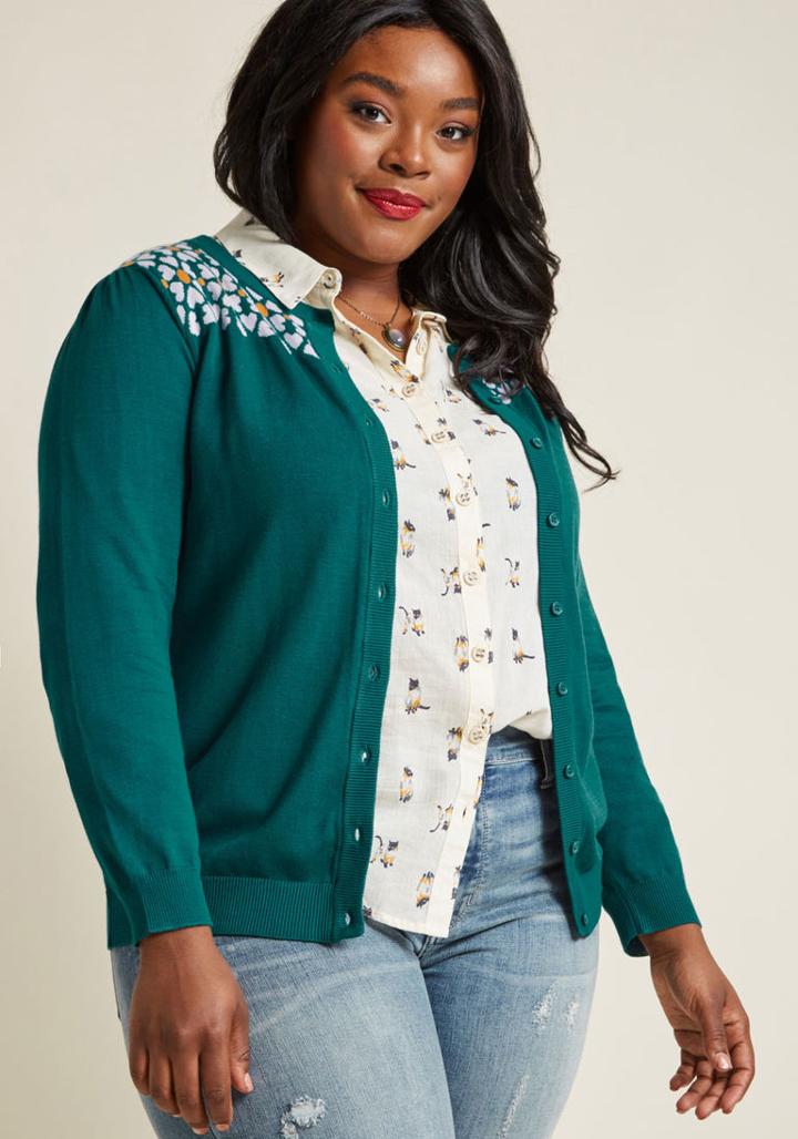 Modcloth Button-up Cardigan With Intarsia Flower Yoke In 2x