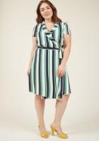 Modcloth Shawl Collar Short-sleeved Wrap Dress In Xl