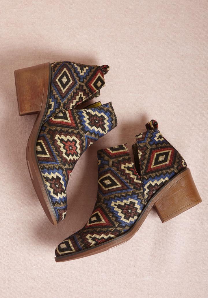 Banned Banned Gettin' Geometric Block Heel Bootie In 38