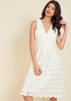  Flawless In Fleurs Midi Dress In Xs