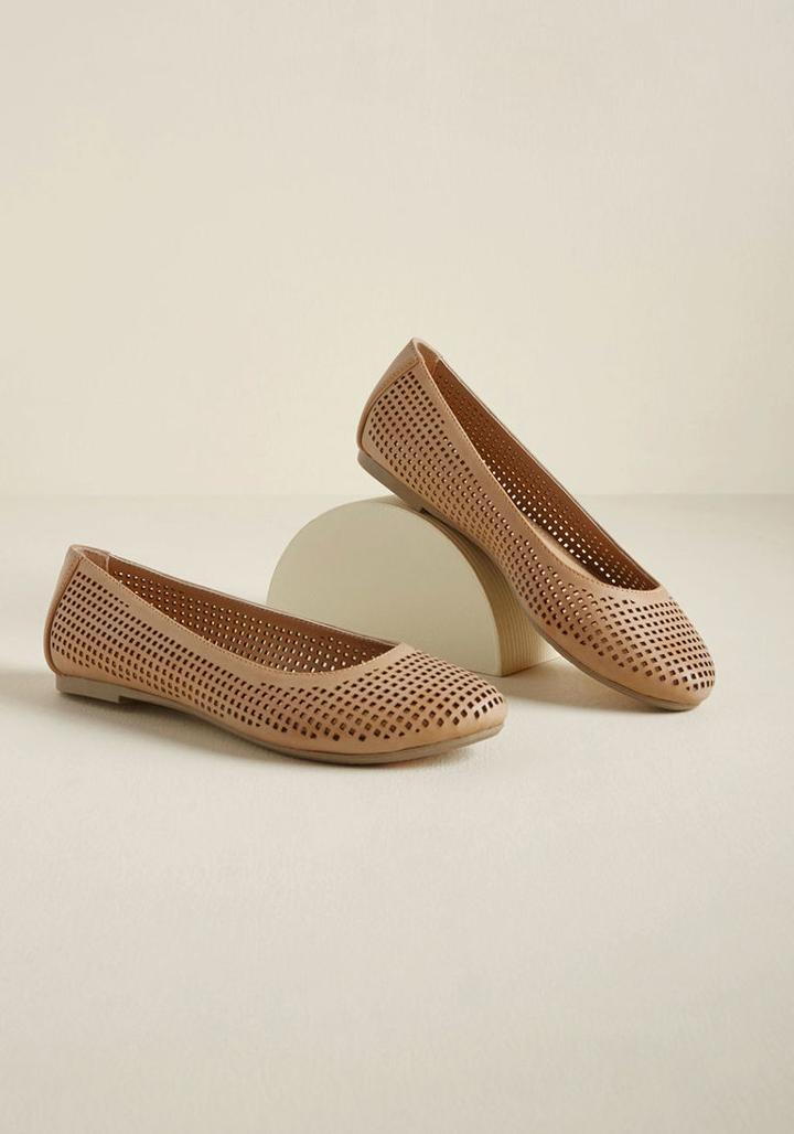 Modcloth Punctuated With Panache Flat In Sand In 9