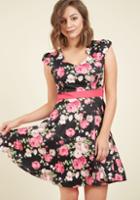 Modcloth The Story Of Citrus Floral Dress In Noir Blossom