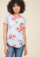 Modcloth Flatter Up! T-shirt In Floral In S
