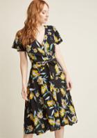 Modcloth Flaunting Florals Surplice Midi Dress In Black In 1x