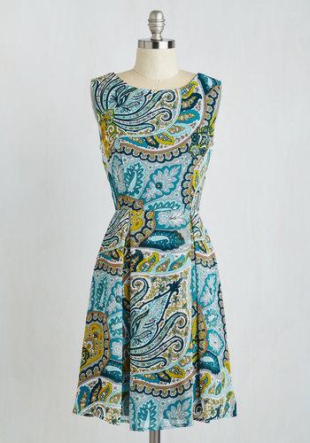 Yellowstar All According To Plant Dress In Paisley