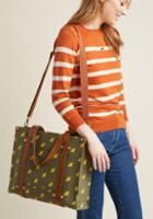 Modcloth Camp Director Zipped Tote In Bees