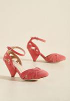 Modcloth Currant Scones Heel In Flamingo