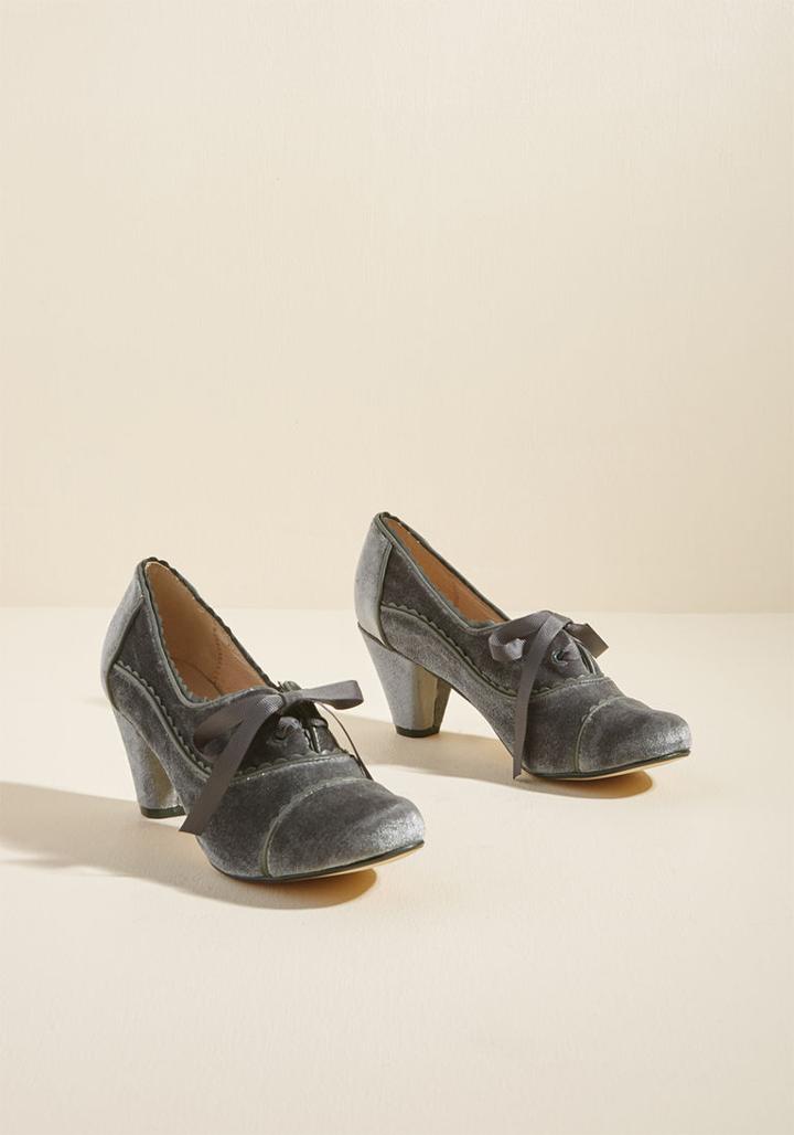 Chelseacrew Chelsea Crew Notch Your Step Oxford Heel In Grey Velvet In 37