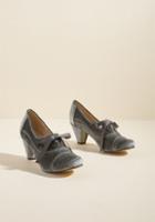 Chelseacrew Chelsea Crew Notch Your Step Oxford Heel In Grey Velvet In 37